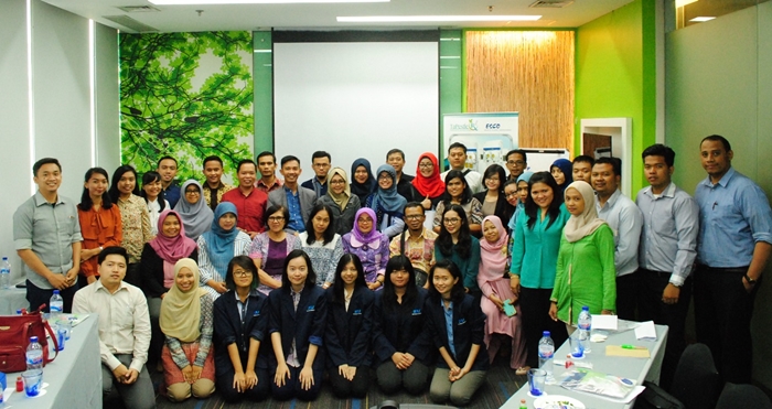 Speakers, Organizers from ESCO Utama, and the participants of Innovative Technology in Pharmacy Compounding End-User Seminar Speakers, Organizers from ESCO Utama, and the participants of Innovative Technology in Pharmacy Compounding End-User Seminar