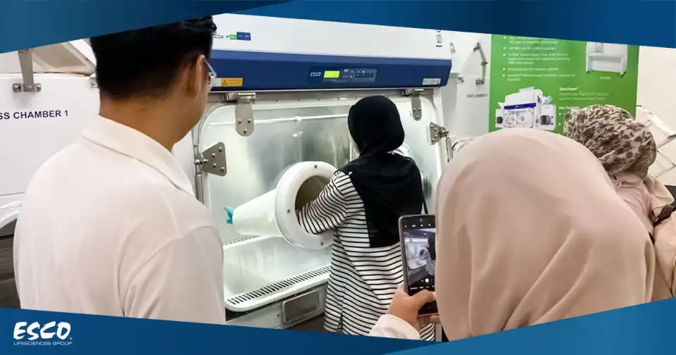Numerous delegates had the opportunity to experience the HPI firsthand, as our specialist provided hands-on demonstrations and explained its operating principles.