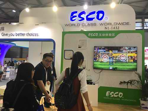 Visitor performing Somatosensory Game at Esco Booth